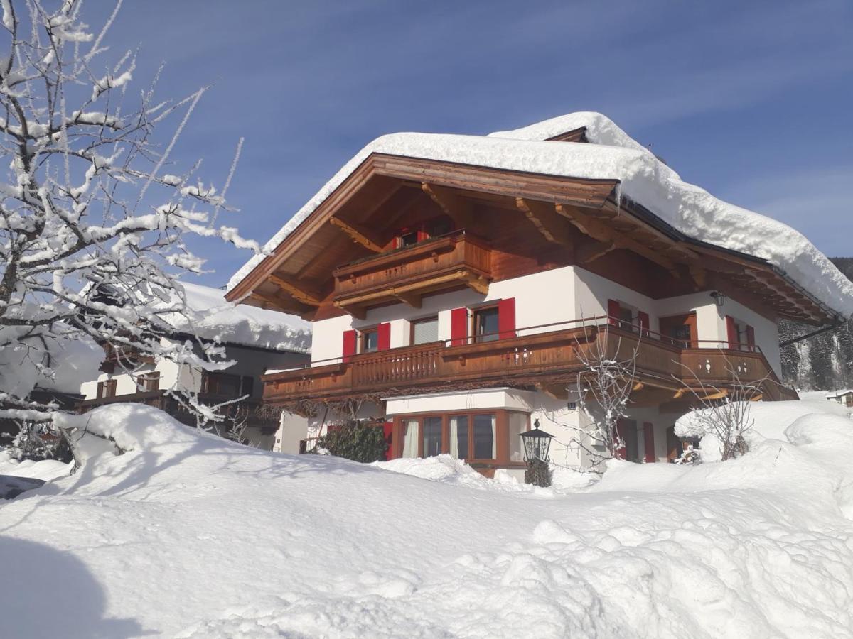 Haus Erika Apartment Brixen im Thale Exterior photo